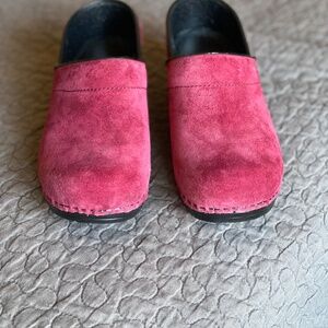 Dansko profesional slip-on-clog 37 red color